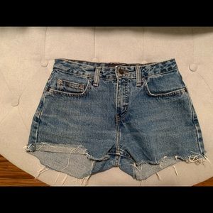 These are londonjean denim shorts. Worn twice